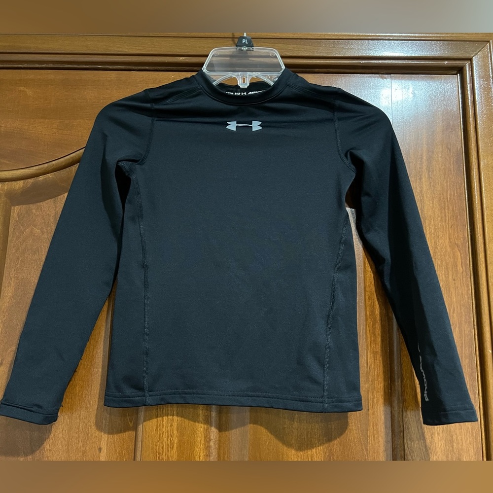 Youth UnderAmour Coldgear long sleeve shirt.